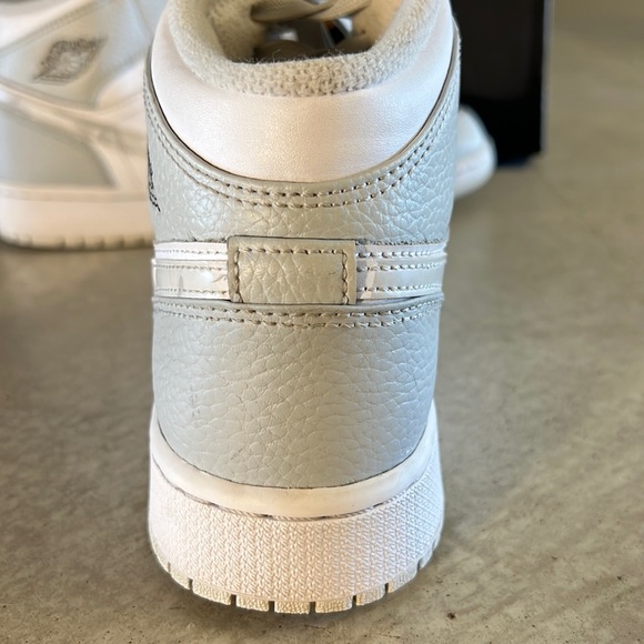 🎉 HOST PICK🥳 Air Jordan 1 Mid Grey Camo - Picture 5 of 16